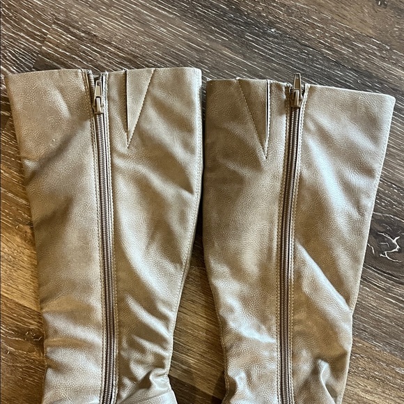 Pesaro Taupe Heeled Boots - Picture 4 of 7